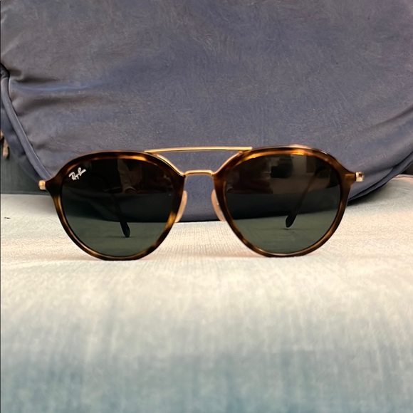 Ray-Ban Brown Tortoise Sunglasses - Picture 1 of 5